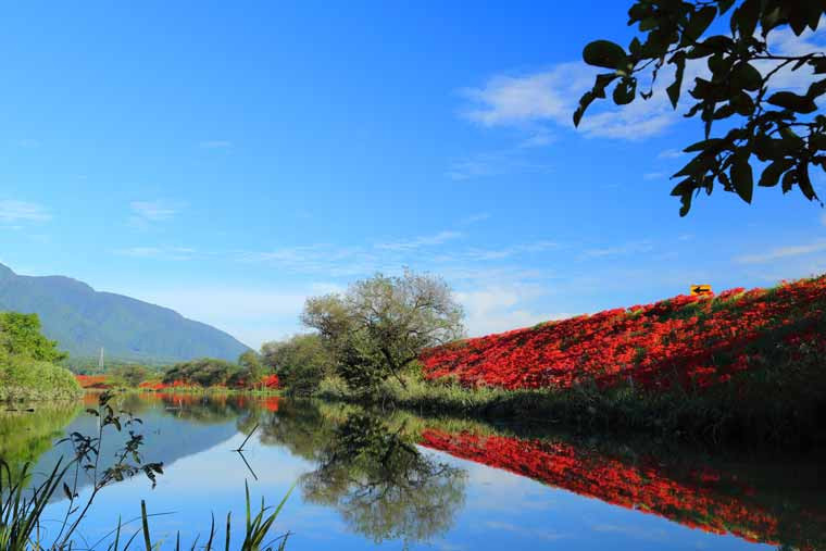 Leyendas japonesas | El río de las almas: Mitos y cuentos japoneses Leyendas japonesas | El río de las almas: Mitos y cuentos japoneses